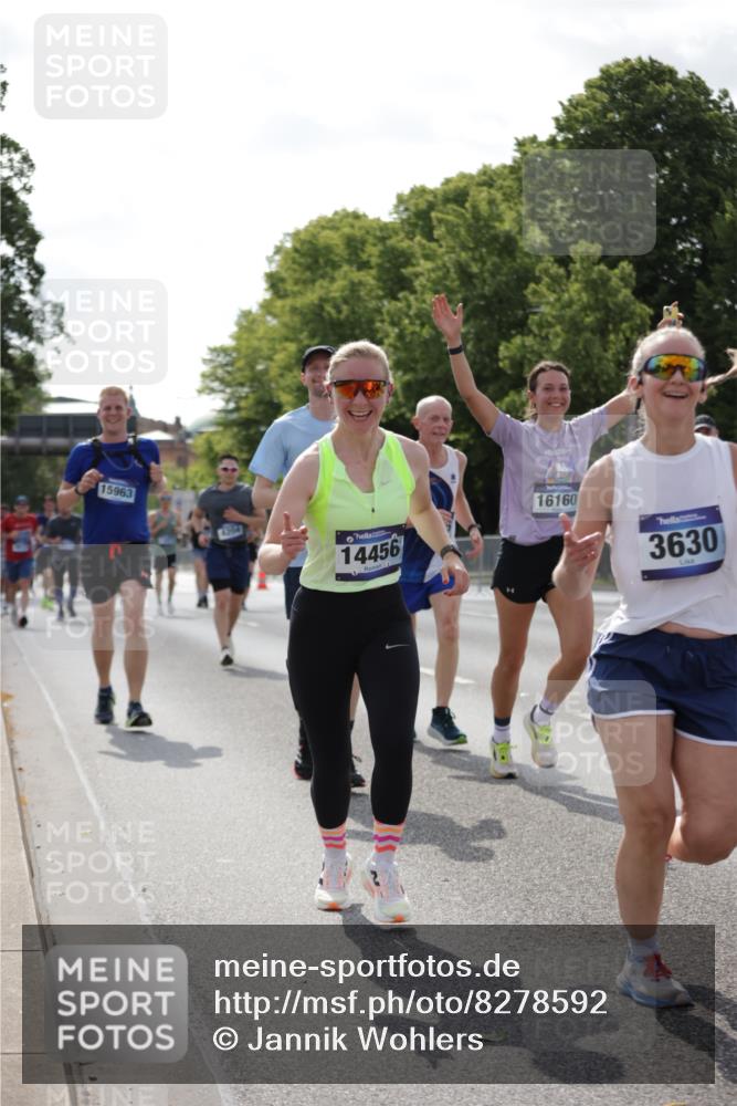 29.06.2025 - hella hamburg halbmarathon Jannik Wohlers http://msf.ph/oto/8278592 29.06.2025 10:02:28 Lombardsbrücke 1482, 2810, 3630, 3919, 4204, 4613, 4665, 4904, 5734, 6217, 6752, 6815, 6997, 8364, 8481, 8483, 8614, 8624, 9006, 10128, 11250, 11515, 11935, 11968, 12908, 13184, 14224, 14456, 15217, 15394, 15698, 15834, 15963, 15993, 16160, 16233, 16237, 16654, 16824, 17757, 18359 meine-sportfotos.de