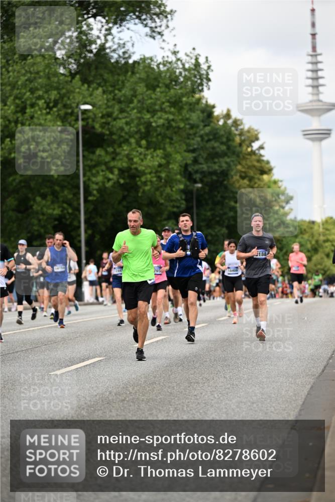 29.06.2025 - hella hamburg halbmarathon Dr. Thomas Lammeyer http://msf.ph/oto/8278602 29.06.2025 10:36:40 Kennedybrücke 1237, 1640, 2268, 3022, 3365, 3670, 3753, 4857, 5783, 5871, 5941, 6228, 6252, 6312, 6315, 6642, 7387, 7468, 7531, 7749, 7789, 8303, 8625, 8840, 8914, 9010, 9125, 9188, 9206, 9542, 9765, 10013, 10111, 10203, 10354, 10470, 10624, 10828, 11076, 11205, 11225, 11248, 11362 meine-sportfotos.de