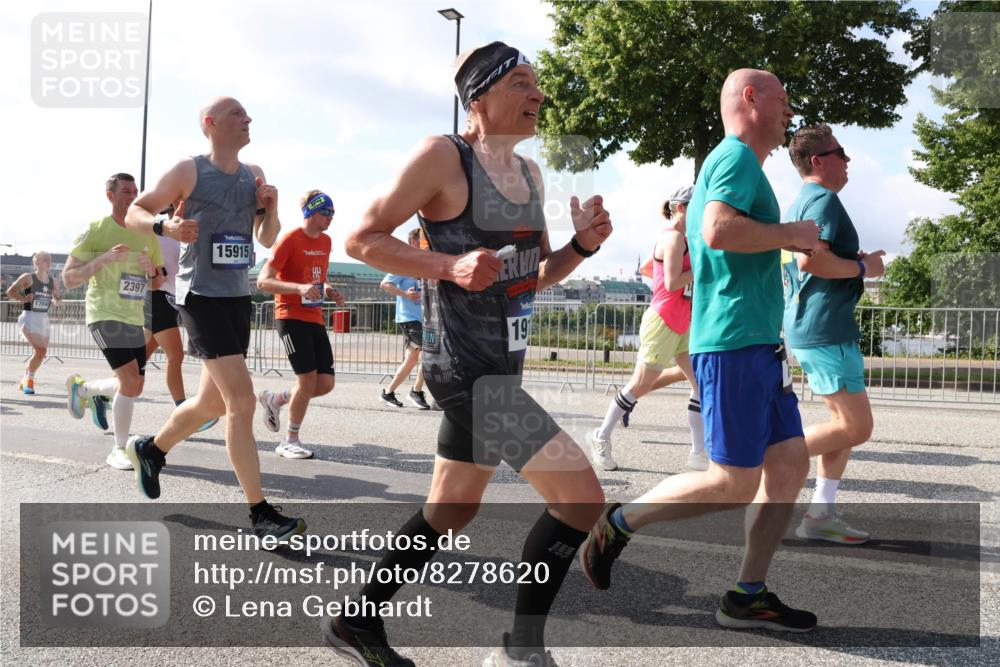 29.06.2025 - hella hamburg halbmarathon Lena Gebhardt http://msf.ph/oto/8278620 29.06.2025 09:57:59 Lombardsbrücke 2397, 15915, 19, 1034, 1094, 1179, 1190, 1193, 1258, 1320, 1321, 1335, 1422, 1563, 1870, 2070, 2138, 2397, 2417, 2444, 2448, 2488, 2612, 2636, 2711, 2946, 3058, 3091, 3096, 3114, 3251, 3999, 4261, 4379, 4814, 5024, 5032, 5093, 5305, 5633, 5672, 5775, 5820, 5907, 6164, 6355, 6356, 6374, 6569, 6580, 6585, 6628, 6754, 6776, 7065, 7134, 7397, 7409, 7478, 7509, 7594, 7646, 7724, 7896, 7930, 7932, 7952, 7973, 7976, 8508 meine-sportfotos.de