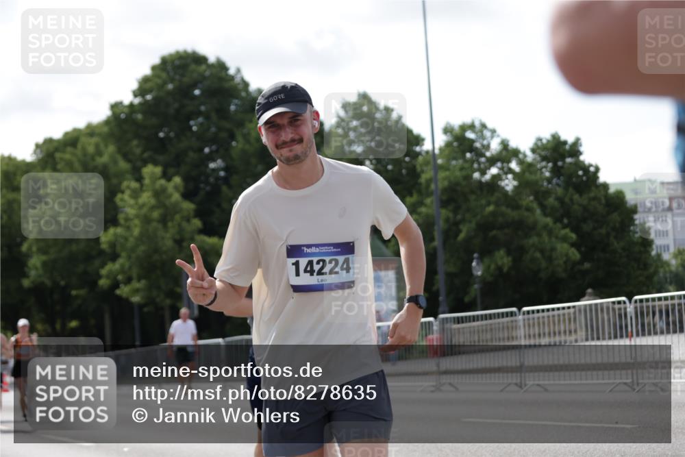 29.06.2025 - hella hamburg halbmarathon Jannik Wohlers http://msf.ph/oto/8278635 29.06.2025 10:02:31 Lombardsbrücke 1482, 2780, 2810, 3630, 3919, 4204, 4613, 4665, 4904, 5734, 6208, 6217, 6752, 6815, 6997, 8481, 8483, 8614, 8624, 9006, 10128, 11250, 11935, 11968, 12169, 12422, 12908, 13184, 14224, 14456, 15217, 15698, 15963, 16160, 16233, 16237, 16654, 16824, 18359, 18827 meine-sportfotos.de