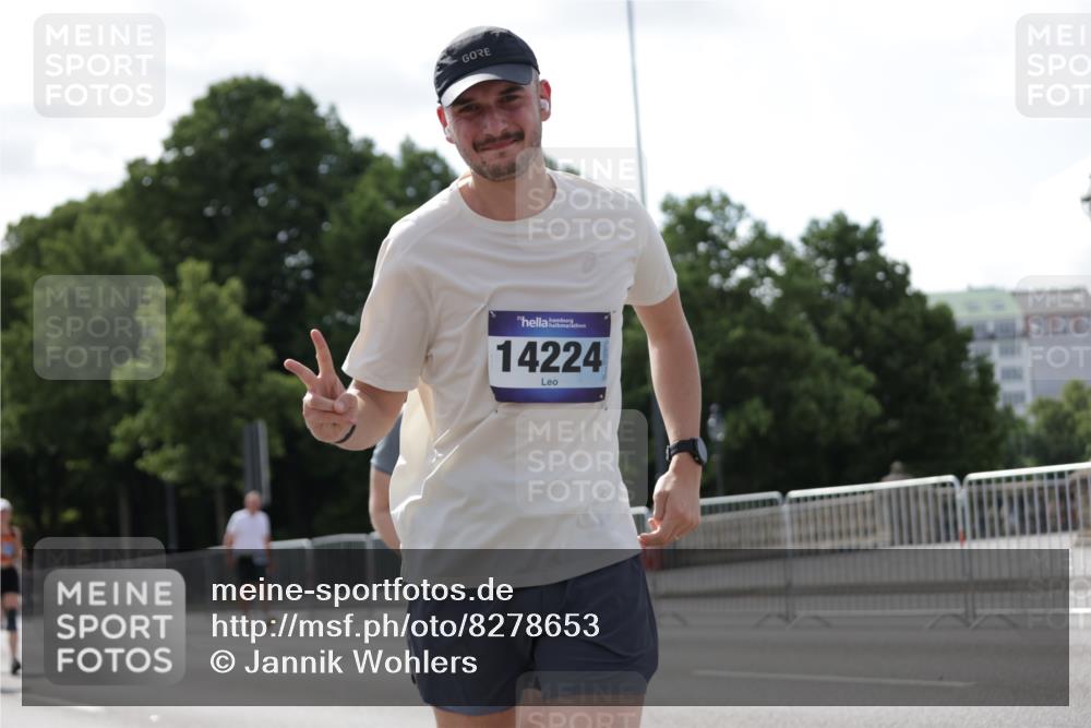 29.06.2025 - hella hamburg halbmarathon Jannik Wohlers http://msf.ph/oto/8278653 29.06.2025 10:02:32 Lombardsbrücke 1482, 2780, 2810, 3630, 3919, 4204, 4613, 4665, 4904, 5734, 6208, 6217, 6752, 6815, 6997, 7210, 8481, 8483, 8614, 9006, 10128, 11250, 11935, 11968, 12169, 12422, 12908, 13184, 13664, 14224, 14456, 15217, 15698, 15963, 16160, 16233, 16237, 16355, 16654, 16824, 18359, 18827 meine-sportfotos.de