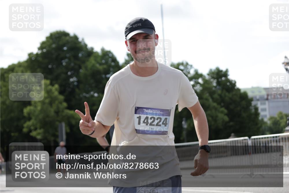 29.06.2025 - hella hamburg halbmarathon Jannik Wohlers http://msf.ph/oto/8278663 29.06.2025 10:02:32 Lombardsbrücke 1482, 2780, 2810, 3630, 3919, 4204, 4613, 4665, 4904, 5734, 6208, 6217, 6752, 6815, 6997, 7210, 8481, 8483, 8614, 9006, 10128, 11250, 11935, 11968, 12169, 12422, 12908, 13184, 13664, 14224, 14456, 15217, 15698, 15963, 16160, 16233, 16237, 16355, 16654, 16824, 18359, 18827 meine-sportfotos.de