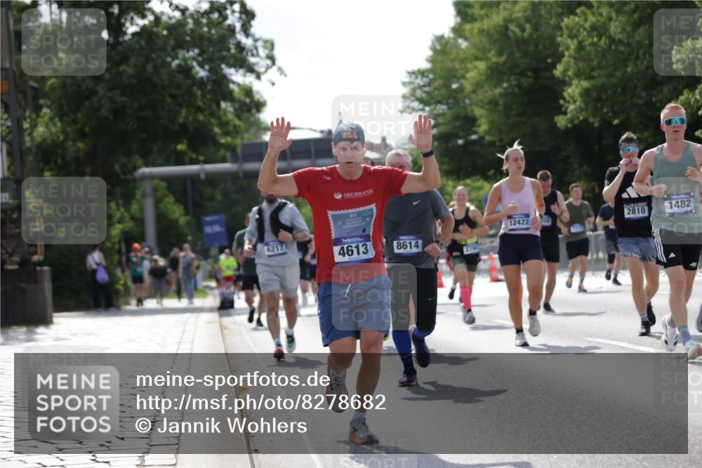 29.06.2025 - hella hamburg halbmarathon Jannik Wohlers http://msf.ph/oto/8278682 29.06.2025 10:02:34 Lombardsbrücke 1414, 1482, 2780, 2782, 2810, 3630, 4204, 4613, 4665, 4904, 6208, 6217, 6815, 6997, 7210, 7211, 8481, 8483, 8614, 11935, 12169, 12422, 12908, 13184, 13664, 14224, 14456, 14493, 15217, 15698, 15963, 16160, 16233, 16237, 16355, 16654, 16824, 18359, 18827 meine-sportfotos.de