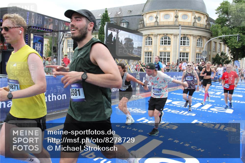 29.06.2025 - hella hamburg halbmarathon Michael Strokosch http://msf.ph/oto/8278729 29.06.2025 10:54:14 Ziel 1410, 3177, 3208, 3209, 3898, 5638, 6082, 6084, 6294, 6443, 6581, 8390, 9791, 12213, 13033, 13397, 13794, 15169, 15524, 16780, 16871 meine-sportfotos.de