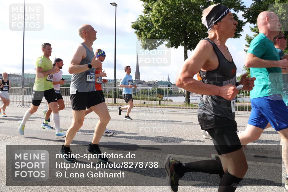 29.06.2025 - hella hamburg halbmarathon Lena Gebhardt http://msf.ph/oto/8278738 29.06.2025 09:58:00 Lombardsbrücke 17640, 2397, 9000, 15915, 5305, 213, 1034, 1094, 1179, 1190, 1193, 1258, 1320, 1321, 1335, 1422, 1563, 1870, 2070, 2138, 2397, 2417, 2444, 2448, 2488, 2612, 2636, 2711, 2946, 3058, 3091, 3114, 3251, 3999, 4261, 4379, 4814, 4903, 5032, 5093, 5305, 5672, 5775, 5820, 5907, 6164, 6355, 6356, 6374, 6569, 6580, 6585, 6628, 6754, 6776, 7065, 7134, 7409, 7478, 7509, 7594, 7646, 7724, 7896, 7930, 7932, 7952, 7973, 7976, 8508 meine-sportfotos.de