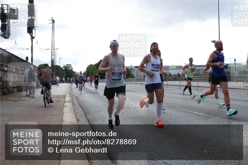 29.06.2025 - hella hamburg halbmarathon Lena Gebhardt http://msf.ph/oto/8278869 29.06.2025 09:45:29 Lombardsbrücke 17151, 12691, 57, 1707, 1758, 1990, 2689, 2746, 3043, 4050, 4129, 4679, 4698, 4749, 5070, 5328, 5746, 5826, 6358, 6781, 7272, 7389, 7481, 7651, 7723, 8190, 8209, 8883, 9137, 9381, 9571, 9634, 10017, 10171, 10486, 10876, 11120, 11169, 11413, 11857, 12049, 12234, 12308, 12595, 12691, 12900, 12988, 13066, 13618, 14028, 14140, 14289, 15672, 15883, 16157, 16713, 16818, 17428 meine-sportfotos.de