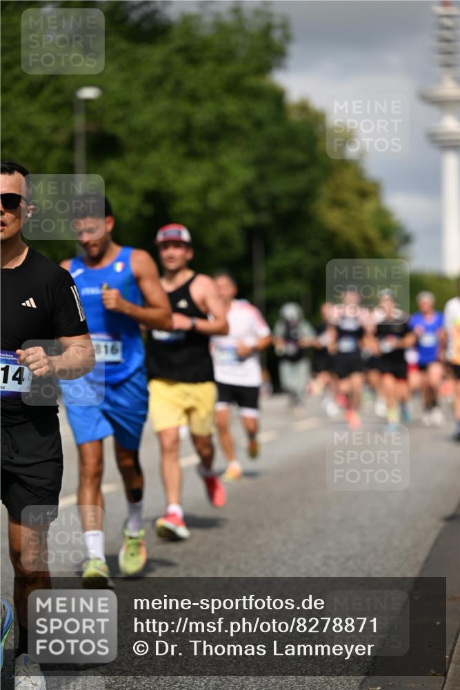 29.06.2025 - hella hamburg halbmarathon Dr. Thomas Lammeyer http://msf.ph/oto/8278871 29.06.2025 09:53:09 Kennedybrücke 1343, 1445, 1603, 1800, 2573, 2745, 2750, 2949, 2980, 3116, 3136, 3282, 4148, 4766, 5248, 5648, 5889, 6123, 6149, 7035, 7229, 8358, 8370, 8465, 9264, 9265, 9296, 9914, 10930 meine-sportfotos.de