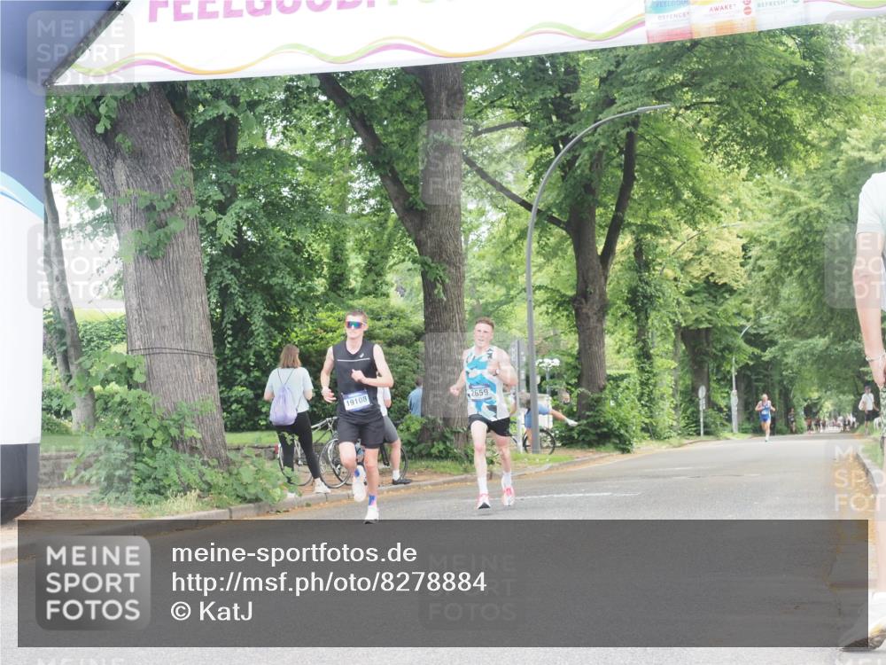 29.06.2025 - hella hamburg halbmarathon KatJ http://msf.ph/oto/8278884 29.06.2025 10:10:09 Zwischen KM18-KM19  meine-sportfotos.de