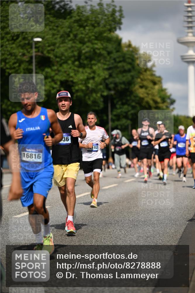 29.06.2025 - hella hamburg halbmarathon Dr. Thomas Lammeyer http://msf.ph/oto/8278888 29.06.2025 09:53:09 Kennedybrücke 1343, 1445, 1603, 1800, 2573, 2745, 2750, 2949, 2980, 3116, 3136, 3282, 4148, 4766, 5248, 5648, 5889, 6123, 6149, 7035, 7229, 8358, 8370, 8465, 9264, 9265, 9296, 9914, 10930 meine-sportfotos.de