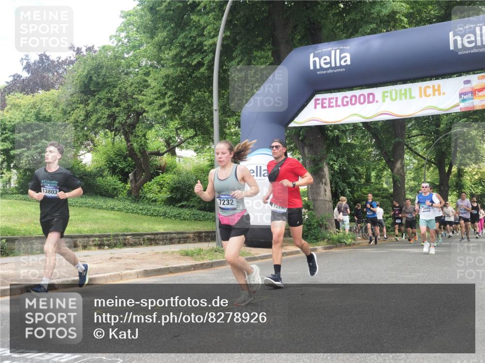 29.06.2025 - hella hamburg halbmarathon KatJ http://msf.ph/oto/8278926 29.06.2025 10:40:33 Zwischen KM18-KM19 1499, 2074, 3999, 6877, 6897, 7232 meine-sportfotos.de