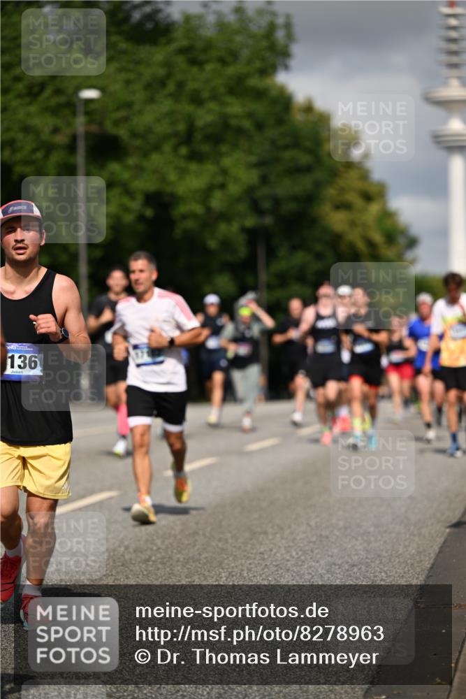 29.06.2025 - hella hamburg halbmarathon Dr. Thomas Lammeyer http://msf.ph/oto/8278963 29.06.2025 09:53:10 Kennedybrücke 1343, 1445, 1603, 1800, 1975, 2324, 2573, 2750, 2949, 2980, 3116, 3136, 3282, 4148, 4303, 4425, 4766, 5248, 5648, 5889, 6123, 6149, 7035, 7229, 8358, 8370, 8465, 9264, 9265, 9296, 9914, 10930 meine-sportfotos.de