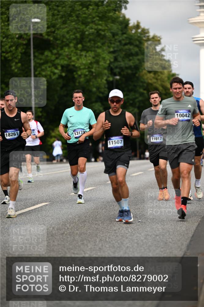 29.06.2025 - hella hamburg halbmarathon Dr. Thomas Lammeyer http://msf.ph/oto/8279002 29.06.2025 10:15:43 Kennedybrücke 1062, 1166, 1790, 2661, 3837, 4227, 5254, 7370, 7474, 7571, 8368, 9254, 10042, 10428 meine-sportfotos.de