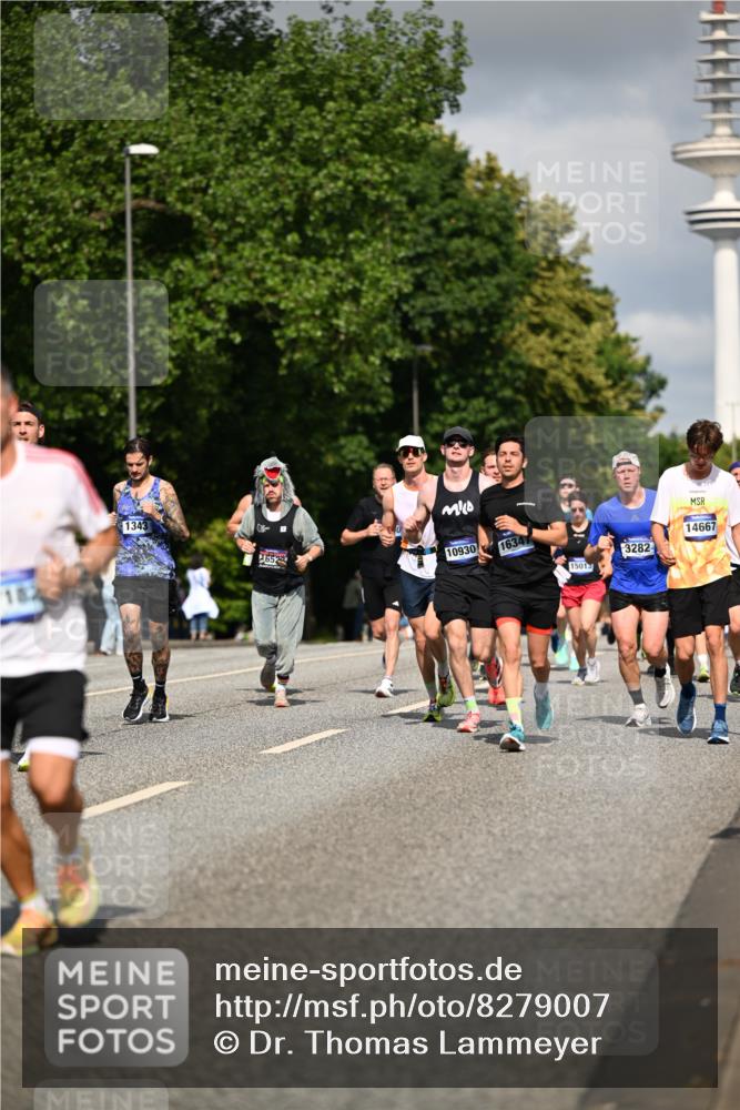 29.06.2025 - hella hamburg halbmarathon Dr. Thomas Lammeyer http://msf.ph/oto/8279007 29.06.2025 09:53:12 Kennedybrücke 1343, 1445, 1800, 1975, 2324, 2573, 2750, 2949, 3116, 3136, 3282, 3431, 4148, 4303, 4425, 4766, 5248, 5648, 5889, 6123, 6149, 7035, 7229, 8358, 8370, 8465, 9264, 9265, 9296, 9914, 10930 meine-sportfotos.de