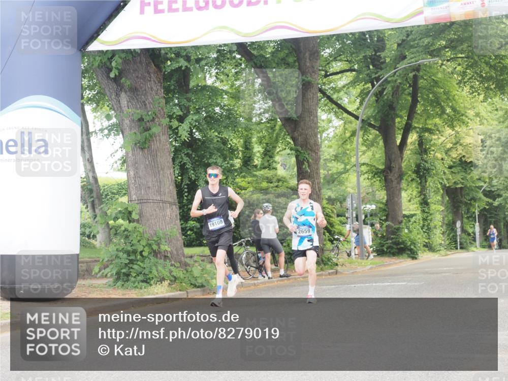 29.06.2025 - hella hamburg halbmarathon KatJ http://msf.ph/oto/8279019 29.06.2025 10:10:10 Zwischen KM18-KM19  meine-sportfotos.de