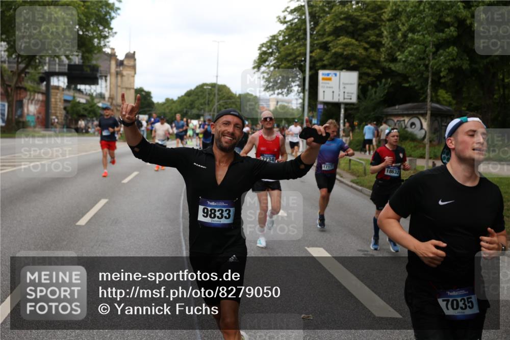 29.06.2025 - hella hamburg halbmarathon Yannick Fuchs http://msf.ph/oto/8279050 29.06.2025 10:37:21 20KM 1353, 1675, 1735, 2653, 4229, 4235, 5011, 5124, 5477, 7035, 7734, 9364, 9371, 9534, 9833, 11177, 11907, 12839, 13746, 14226, 14447, 14560, 14813, 15255, 15297, 15301, 15328, 15535, 15851, 15921, 16333, 16677, 17177, 17733, 17911, 18004, 18275, 18304, 18632, 18659, 18680, 18987 meine-sportfotos.de
