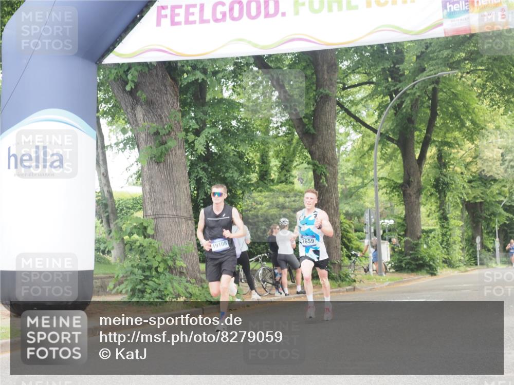 29.06.2025 - hella hamburg halbmarathon KatJ http://msf.ph/oto/8279059 29.06.2025 10:10:10 Zwischen KM18-KM19  meine-sportfotos.de