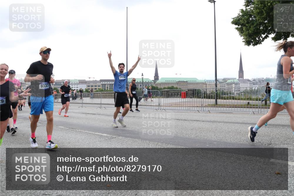29.06.2025 - hella hamburg halbmarathon Lena Gebhardt http://msf.ph/oto/8279170 29.06.2025 10:46:28 Lombardsbrücke 1371, 1375, 1429, 1465, 1532, 1608, 1837, 1867, 1868, 1999, 2162, 2423, 2500, 2697, 2773, 2813, 2951, 3277, 3410, 3469, 3734, 4119, 4202, 4223, 4296, 4342, 4355, 4448, 4604, 5697, 5703, 5769, 5770, 5854, 5892, 6068, 6124, 6161, 6392, 7303, 7364, 7368, 7374, 7767, 7894, 7960, 7983, 8047, 8477, 8551, 8700, 9129, 9337, 9426, 9445, 9691, 10153, 10230, 11358, 11361, 11876, 11910, 12298, 12333, 12507, 12522, 13969, 14261, 15852, 16882, 16987 meine-sportfotos.de