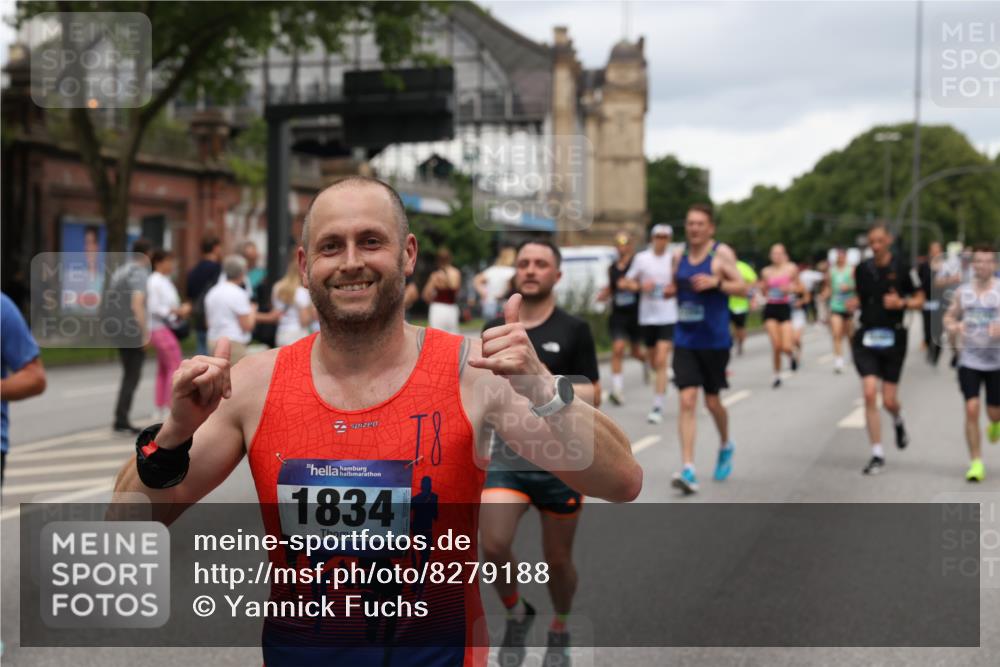 29.06.2025 - hella hamburg halbmarathon Yannick Fuchs http://msf.ph/oto/8279188 29.06.2025 10:49:37 20KM 1179, 1193, 1834, 2612, 3037, 3058, 3668, 4249, 4897, 5643, 5672, 6569, 6591, 6924, 7147, 7221, 7594, 7976, 8255, 8573, 8691, 9361, 9562, 10582, 11039, 11231, 12196, 12545, 13234, 13236, 13470, 13474, 14365, 15184, 15300, 15484, 15584, 15818, 15884, 16176, 16213, 16401, 16521, 16609, 16786, 17133, 17259, 17615, 17640, 17642, 17734, 17940, 18064, 18212, 18290, 18741, 18746, 18835, 19047, 19120 meine-sportfotos.de