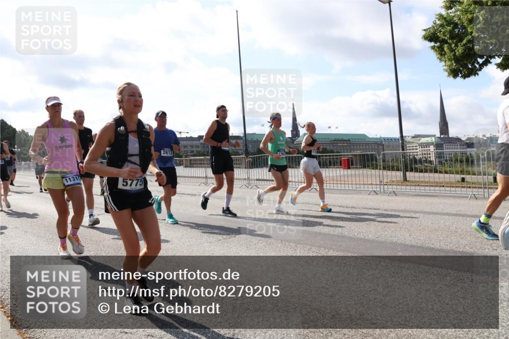 29.06.2025 - hella hamburg halbmarathon Lena Gebhardt http://msf.ph/oto/8279205 29.06.2025 09:58:00 Lombardsbrücke 11310, 5775, 2612, 1764, 1034, 1094, 1179, 1190, 1193, 1258, 1320, 1321, 1335, 1422, 1563, 1870, 2070, 2138, 2397, 2417, 2444, 2448, 2488, 2612, 2636, 2711, 2946, 3058, 3091, 3114, 3251, 3999, 4261, 4379, 4814, 4903, 5032, 5093, 5305, 5672, 5775, 5820, 5907, 6164, 6355, 6356, 6374, 6569, 6580, 6585, 6628, 6754, 6776, 7065, 7134, 7409, 7478, 7509, 7594, 7646, 7724, 7896, 7930, 7932, 7952, 7973, 7976, 8508 meine-sportfotos.de