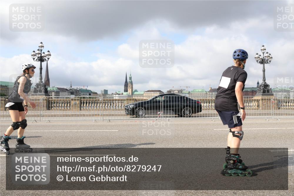 29.06.2025 - hella hamburg halbmarathon Lena Gebhardt http://msf.ph/oto/8279247 29.06.2025 09:05:02 Lombardsbrücke  meine-sportfotos.de