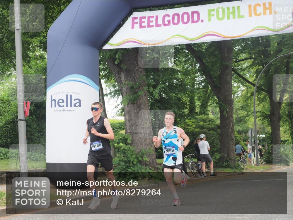 29.06.2025 - hella hamburg halbmarathon KatJ http://msf.ph/oto/8279264 29.06.2025 10:10:11 Zwischen KM18-KM19  meine-sportfotos.de