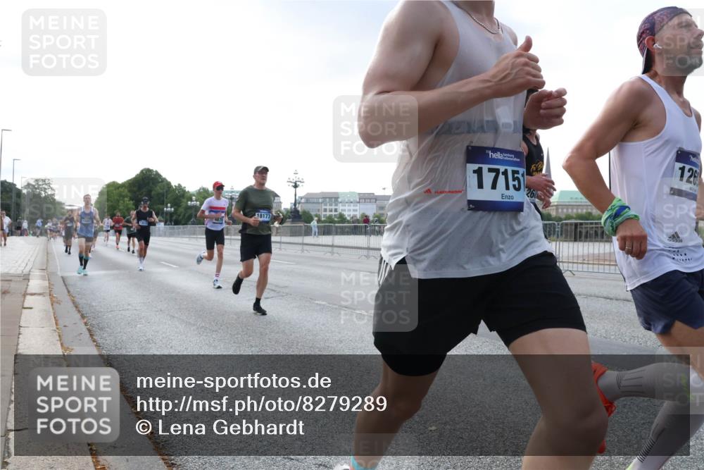 29.06.2025 - hella hamburg halbmarathon Lena Gebhardt http://msf.ph/oto/8279289 29.06.2025 09:45:30 Lombardsbrücke 18177, 1715, 126, 57, 1686, 1707, 1758, 1990, 2689, 2746, 3043, 4050, 4129, 4679, 4698, 4749, 5070, 5328, 5746, 5826, 6358, 6781, 7272, 7389, 7481, 7651, 7723, 7965, 8190, 8209, 8883, 9137, 9381, 9571, 9634, 10017, 10171, 10486, 10876, 11120, 11169, 11413, 11857, 12049, 12234, 12308, 12595, 12691, 12900, 12988, 13066, 13618, 14028, 14140, 14289, 15672, 15883, 16157, 16713, 16818, 17428 meine-sportfotos.de