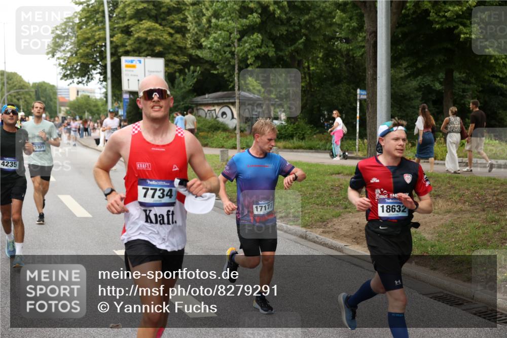29.06.2025 - hella hamburg halbmarathon Yannick Fuchs http://msf.ph/oto/8279291 29.06.2025 10:37:22 20KM 1353, 1675, 1735, 2653, 4229, 4235, 5011, 5124, 5477, 7035, 7734, 9364, 9371, 9534, 9833, 10251, 11177, 11907, 12839, 13746, 13807, 14226, 14447, 14560, 14813, 15255, 15297, 15301, 15328, 15535, 15851, 15921, 16333, 16677, 17177, 17733, 17911, 18004, 18274, 18275, 18304, 18632, 18659, 18680, 18987 meine-sportfotos.de