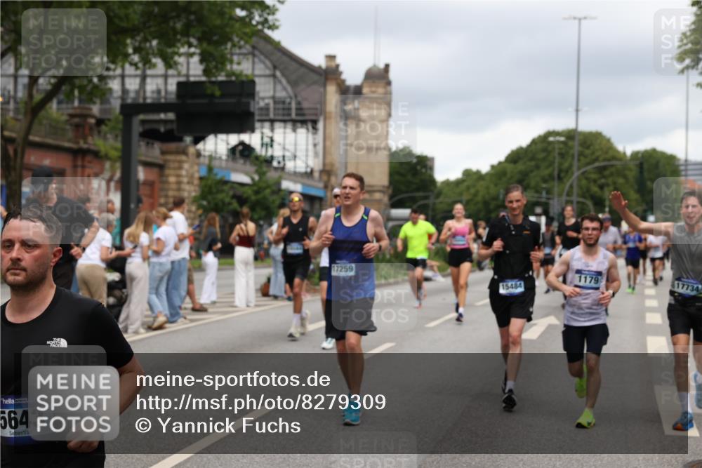 29.06.2025 - hella hamburg halbmarathon Yannick Fuchs http://msf.ph/oto/8279309 29.06.2025 10:49:38 20KM 1179, 1193, 1834, 2612, 3037, 3058, 3668, 4249, 5643, 5672, 6569, 6591, 6924, 7147, 7221, 7594, 7976, 8255, 8573, 8691, 9361, 9562, 10582, 11039, 11231, 12196, 12545, 13234, 13236, 13470, 13474, 14365, 15184, 15300, 15484, 15584, 15818, 15884, 16176, 16213, 16401, 16521, 16609, 16786, 17133, 17259, 17615, 17640, 17642, 17734, 17940, 18064, 18212, 18290, 18340, 18495, 18741, 18746, 18835, 19047, 19120 meine-sportfotos.de