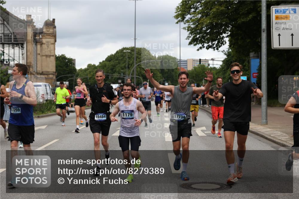 29.06.2025 - hella hamburg halbmarathon Yannick Fuchs http://msf.ph/oto/8279389 29.06.2025 10:49:38 20KM 1179, 1193, 1834, 2612, 3037, 3058, 3668, 4249, 5643, 5672, 6569, 6591, 6924, 7147, 7221, 7594, 7976, 8255, 8573, 8691, 9361, 9562, 10582, 11039, 11231, 12196, 12545, 13234, 13236, 13470, 13474, 14365, 15184, 15300, 15484, 15584, 15818, 15884, 16176, 16213, 16401, 16521, 16609, 16786, 17133, 17259, 17615, 17640, 17642, 17734, 17940, 18064, 18212, 18290, 18340, 18495, 18741, 18746, 18835, 19047, 19120 meine-sportfotos.de