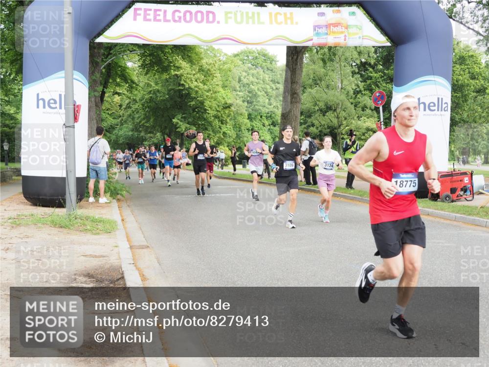29.06.2025 - hella hamburg halbmarathon MichiJ http://msf.ph/oto/8279413 29.06.2025 10:31:58 Zwischen KM18-KM19 3109, 3124, 11469, 14667, 14798, 14861, 15862, 15932, 16105, 16301, 16314, 16547, 16677, 18775 meine-sportfotos.de