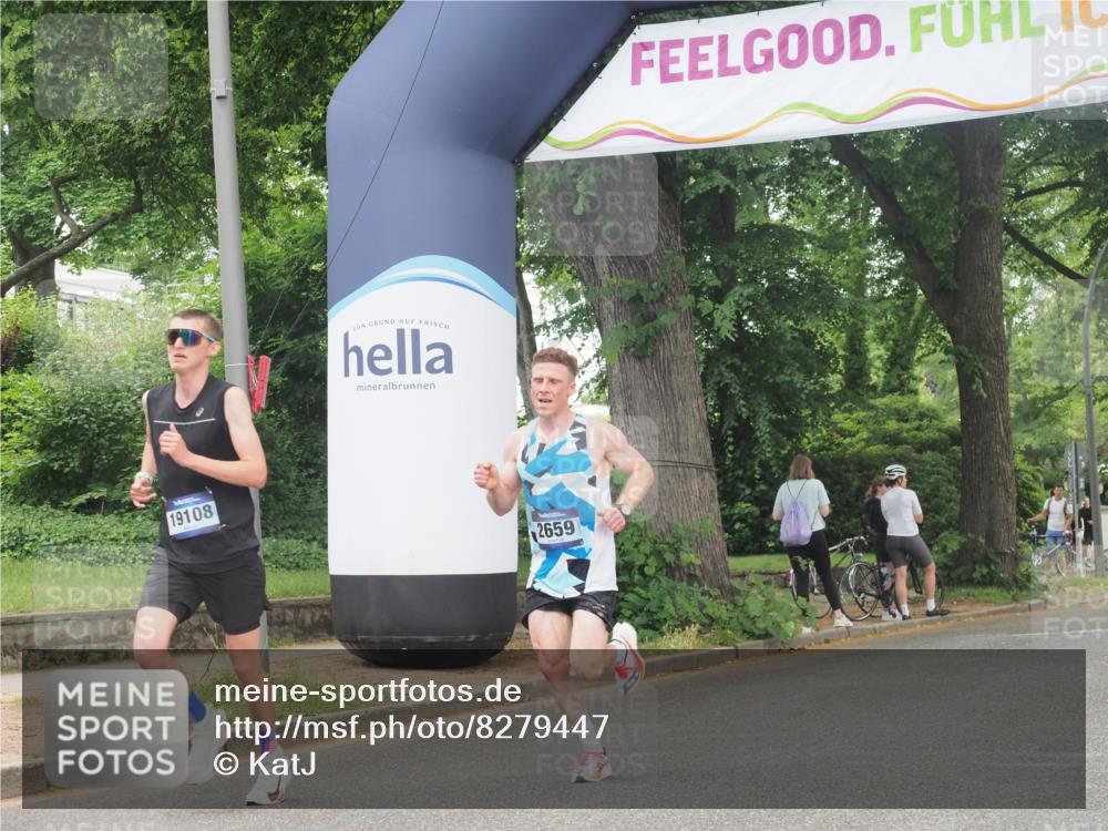 29.06.2025 - hella hamburg halbmarathon KatJ http://msf.ph/oto/8279447 29.06.2025 10:10:12 Zwischen KM18-KM19 2659 meine-sportfotos.de