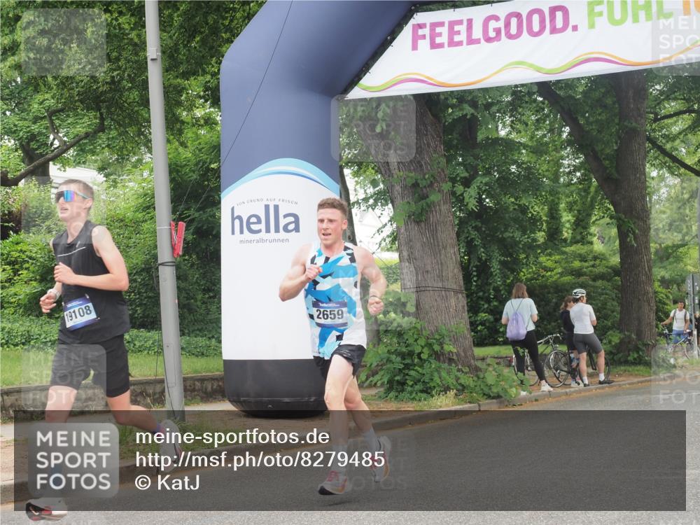 29.06.2025 - hella hamburg halbmarathon KatJ http://msf.ph/oto/8279485 29.06.2025 10:10:12 Zwischen KM18-KM19 2659 meine-sportfotos.de