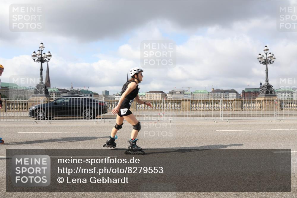 29.06.2025 - hella hamburg halbmarathon Lena Gebhardt http://msf.ph/oto/8279553 29.06.2025 09:05:02 Lombardsbrücke  meine-sportfotos.de