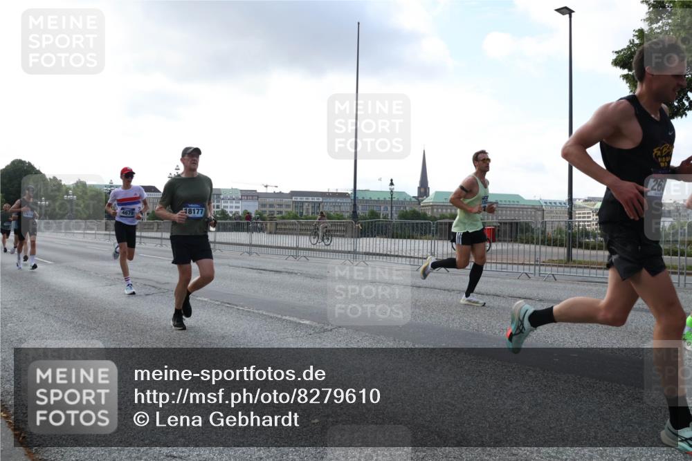 29.06.2025 - hella hamburg halbmarathon Lena Gebhardt http://msf.ph/oto/8279610 29.06.2025 09:45:30 Lombardsbrücke 4679, 13618, 18177, 26, 57, 1686, 1707, 1758, 1990, 2689, 2746, 3043, 4050, 4129, 4679, 4698, 4749, 5070, 5328, 5746, 5826, 6358, 6781, 7272, 7389, 7481, 7651, 7723, 7965, 8190, 8209, 8883, 9137, 9381, 9571, 9634, 10017, 10171, 10486, 10876, 11120, 11169, 11413, 11857, 12049, 12234, 12308, 12595, 12691, 12900, 12988, 13066, 13618, 14028, 14140, 14289, 15672, 15883, 16157, 16713, 16818, 17428 meine-sportfotos.de