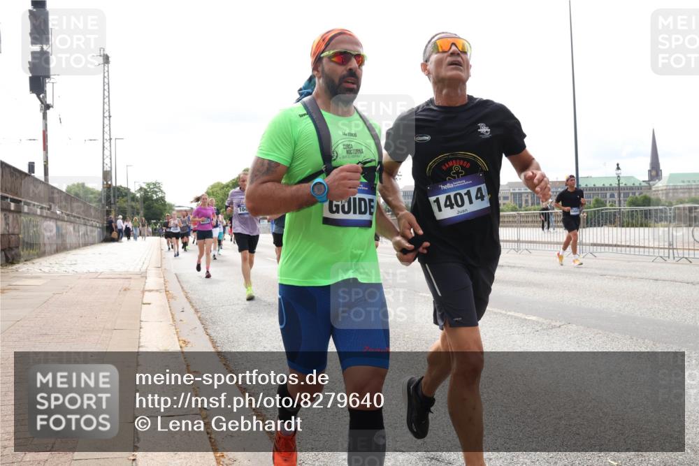 29.06.2025 - hella hamburg halbmarathon Lena Gebhardt http://msf.ph/oto/8279640 29.06.2025 10:20:26 Lombardsbrücke 104, 14, 14014, 1011, 1046, 1069, 1110, 1115, 1471, 1474, 2053, 2064, 2101, 2325, 2478, 2834, 3278, 3434, 3733, 3781, 3842, 4154, 4166, 4288, 4422, 4585, 4614, 4737, 4739, 4754, 4869, 5181, 5397, 5556, 5625, 5659, 5811, 5812, 5831, 5937, 6951, 7018, 7101, 7131, 7519, 7739, 7744, 7808, 8025, 8387, 8462, 8588, 8738, 9136, 9196, 9722, 9735, 9873, 10041, 10414, 10550, 10595, 10613, 10647, 10701, 10754, 11028, 11100, 11603, 11835, 11995 meine-sportfotos.de
