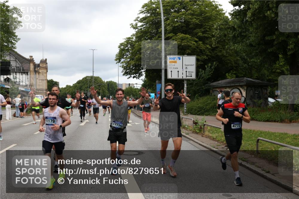29.06.2025 - hella hamburg halbmarathon Yannick Fuchs http://msf.ph/oto/8279651 29.06.2025 10:49:39 20KM 1179, 1193, 1834, 2612, 3037, 3058, 3668, 4249, 4951, 5643, 5672, 6569, 6591, 6924, 7147, 7221, 7594, 7976, 8255, 8573, 8691, 9361, 9562, 10582, 11039, 11231, 12196, 12545, 13234, 13236, 13470, 13474, 14365, 15184, 15300, 15484, 15584, 15818, 15884, 16176, 16213, 16401, 16521, 16786, 17133, 17259, 17615, 17640, 17642, 17734, 17940, 18064, 18212, 18290, 18340, 18495, 18741, 18746, 18835, 19047, 19120, 19152 meine-sportfotos.de