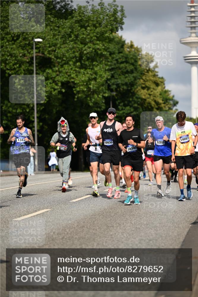 29.06.2025 - hella hamburg halbmarathon Dr. Thomas Lammeyer http://msf.ph/oto/8279652 29.06.2025 09:53:12 Kennedybrücke 1343, 1445, 1800, 1975, 2324, 2573, 2750, 2949, 3116, 3136, 3282, 3431, 4148, 4303, 4425, 4766, 5248, 5648, 5889, 6123, 6149, 7035, 7229, 8358, 8370, 8465, 9264, 9265, 9296, 9914, 10930 meine-sportfotos.de