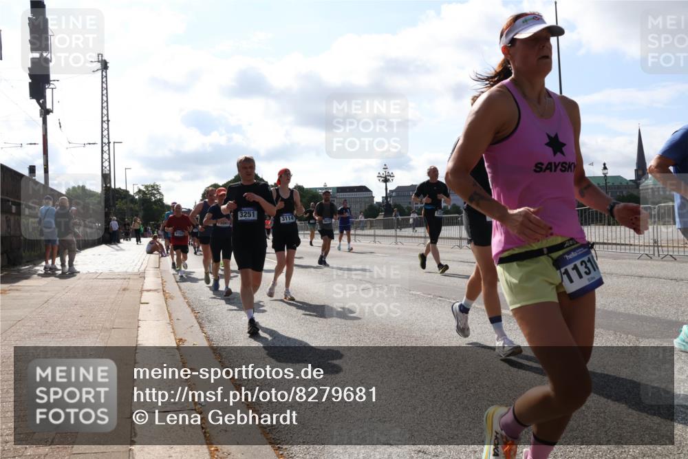 29.06.2025 - hella hamburg halbmarathon Lena Gebhardt http://msf.ph/oto/8279681 29.06.2025 09:58:01 Lombardsbrücke 9163, 3251, 3114, 700, 1131, 1034, 1094, 1179, 1190, 1258, 1320, 1321, 1335, 1422, 1563, 1870, 2034, 2070, 2138, 2397, 2417, 2448, 2488, 2612, 2636, 2711, 2946, 3058, 3091, 3114, 3251, 3999, 4261, 4379, 4814, 4903, 5032, 5093, 5305, 5672, 5775, 5820, 5907, 6164, 6355, 6356, 6374, 6569, 6580, 6585, 6628, 6754, 6776, 7065, 7134, 7409, 7478, 7509, 7594, 7646, 7724, 7896, 7930, 7932, 7952, 7973, 7976, 8508, 8590, 9057, 9656 meine-sportfotos.de