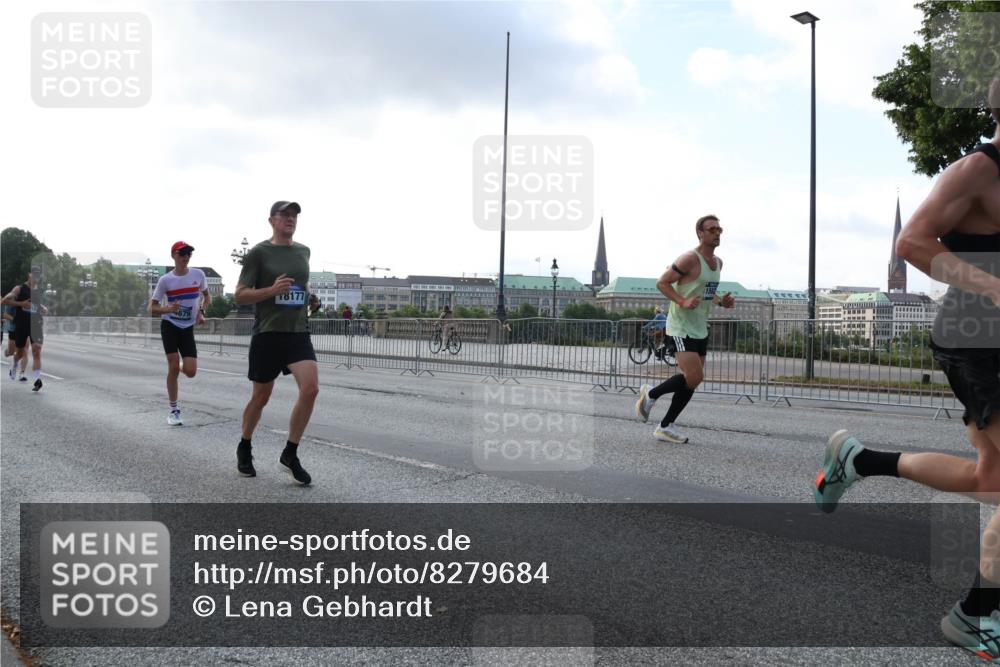 29.06.2025 - hella hamburg halbmarathon Lena Gebhardt http://msf.ph/oto/8279684 29.06.2025 09:45:30 Lombardsbrücke 4679, 78177, 57, 1686, 1707, 1758, 1990, 2689, 2746, 3043, 4050, 4129, 4679, 4698, 4749, 5070, 5328, 5746, 5826, 6358, 6781, 7272, 7389, 7481, 7651, 7723, 7965, 8190, 8209, 8883, 9137, 9381, 9571, 9634, 10017, 10171, 10486, 10876, 11120, 11169, 11413, 11857, 12049, 12234, 12308, 12595, 12691, 12900, 12988, 13066, 13618, 14028, 14140, 14289, 15672, 15883, 16157, 16713, 16818, 17428 meine-sportfotos.de