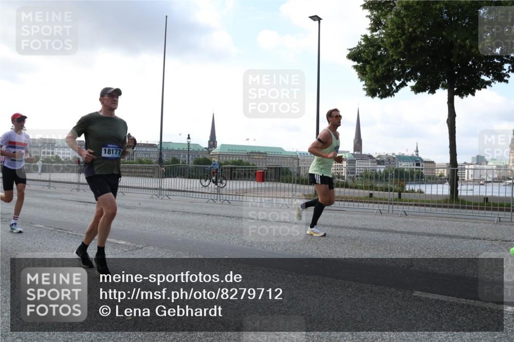 29.06.2025 - hella hamburg halbmarathon Lena Gebhardt http://msf.ph/oto/8279712 29.06.2025 09:45:30 Lombardsbrücke 18177, 57, 1686, 1707, 1758, 1990, 2689, 2746, 3043, 4050, 4129, 4679, 4698, 4749, 5070, 5328, 5746, 5826, 6358, 6781, 7272, 7389, 7481, 7651, 7723, 7965, 8190, 8209, 8883, 9137, 9381, 9571, 9634, 10017, 10171, 10486, 10876, 11120, 11169, 11413, 11857, 12049, 12234, 12308, 12595, 12691, 12900, 12988, 13066, 13618, 14028, 14140, 14289, 15672, 15883, 16157, 16713, 16818, 17428 meine-sportfotos.de