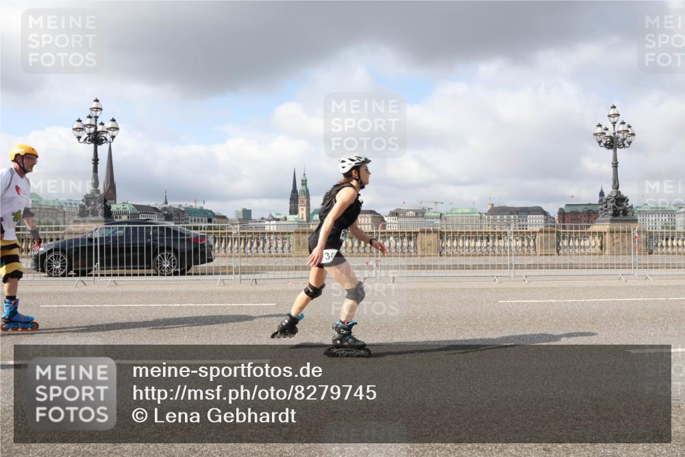29.06.2025 - hella hamburg halbmarathon Lena Gebhardt http://msf.ph/oto/8279745 29.06.2025 09:05:02 Lombardsbrücke  meine-sportfotos.de