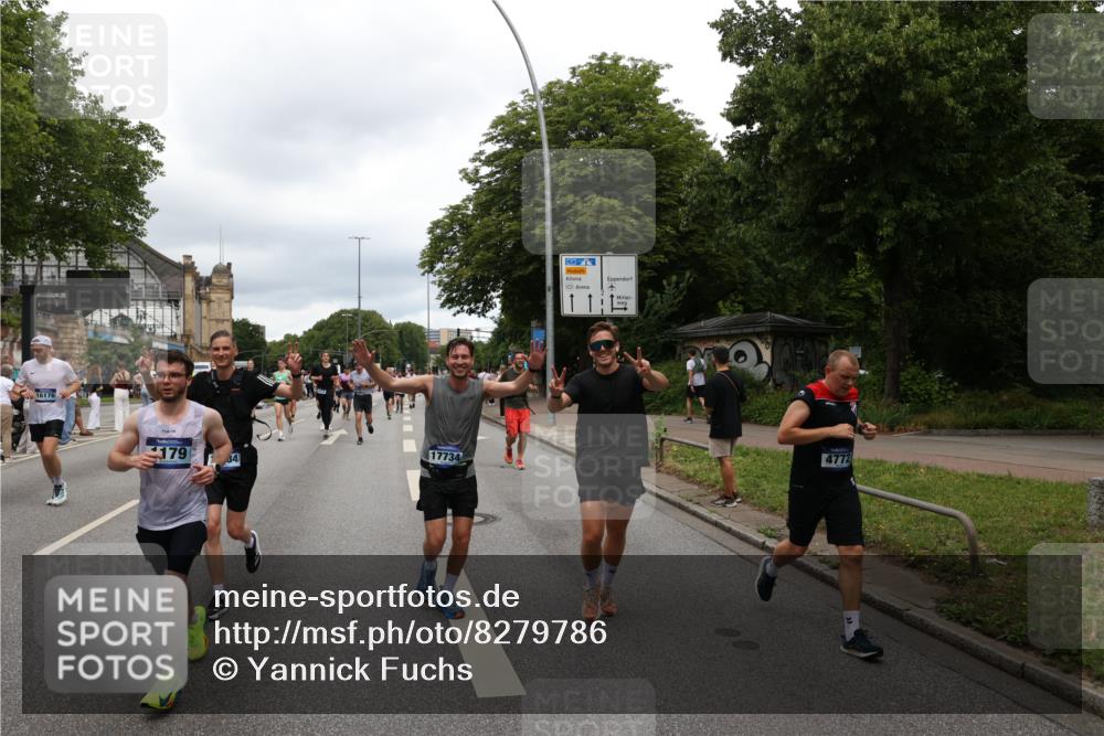 29.06.2025 - hella hamburg halbmarathon Yannick Fuchs http://msf.ph/oto/8279786 29.06.2025 10:49:39 20KM 1179, 1193, 1834, 2612, 3037, 3058, 3668, 4249, 4951, 5643, 5672, 6569, 6591, 6924, 7147, 7221, 7594, 7976, 8255, 8573, 8691, 9361, 9562, 10582, 11039, 11231, 12196, 12545, 13234, 13236, 13470, 13474, 14365, 15184, 15300, 15484, 15584, 15818, 15884, 16176, 16213, 16401, 16521, 16786, 17133, 17259, 17615, 17640, 17642, 17734, 17940, 18064, 18212, 18290, 18340, 18495, 18741, 18746, 18835, 19047, 19120, 19152 meine-sportfotos.de