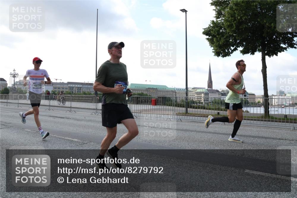 29.06.2025 - hella hamburg halbmarathon Lena Gebhardt http://msf.ph/oto/8279792 29.06.2025 09:45:31 Lombardsbrücke 4679, 57, 1686, 1707, 1758, 1990, 2689, 2746, 3043, 4050, 4129, 4679, 4698, 4749, 5070, 5328, 5550, 5746, 5826, 6358, 6781, 7272, 7389, 7481, 7651, 7723, 7965, 8190, 8209, 8883, 9137, 9381, 9571, 9634, 10017, 10171, 10486, 10876, 11120, 11169, 11413, 11857, 12049, 12234, 12308, 12595, 12691, 12900, 12988, 13066, 13618, 14028, 14140, 14289, 15672, 15883, 16157, 16713, 16818, 17428 meine-sportfotos.de