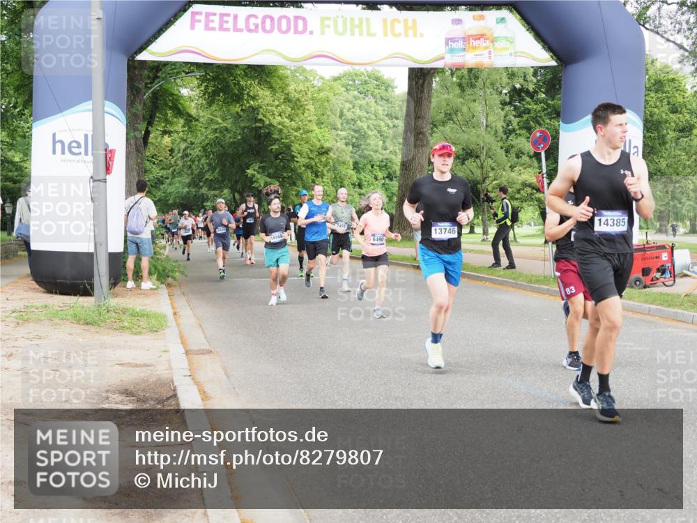 29.06.2025 - hella hamburg halbmarathon MichiJ http://msf.ph/oto/8279807 29.06.2025 10:32:03 Zwischen KM18-KM19 3124, 6490, 6705, 9043, 13746, 14385, 14861, 16677, 18775 meine-sportfotos.de