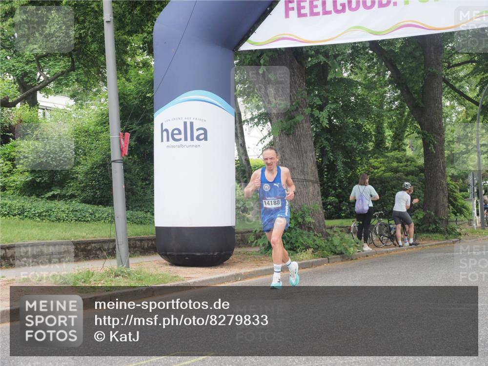 29.06.2025 - hella hamburg halbmarathon KatJ http://msf.ph/oto/8279833 29.06.2025 10:10:23 Zwischen KM18-KM19  meine-sportfotos.de