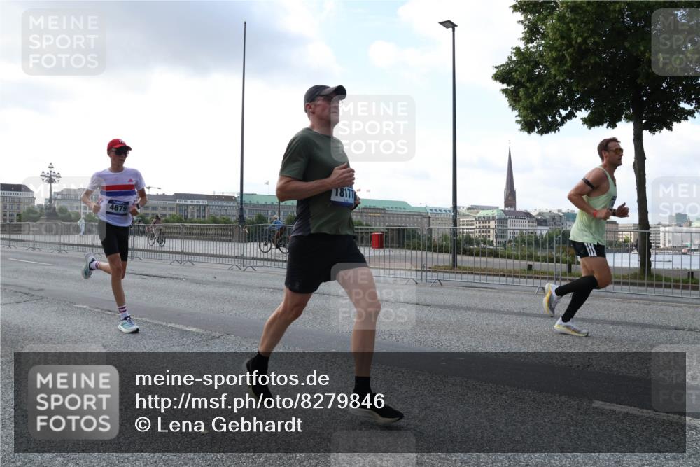 29.06.2025 - hella hamburg halbmarathon Lena Gebhardt http://msf.ph/oto/8279846 29.06.2025 09:45:31 Lombardsbrücke 4679, 18177, 57, 1686, 1707, 1758, 1990, 2689, 2746, 3043, 4050, 4129, 4679, 4698, 4749, 5070, 5328, 5550, 5746, 5826, 6358, 6781, 7272, 7389, 7481, 7651, 7723, 7965, 8190, 8209, 8883, 9137, 9381, 9571, 9634, 10017, 10171, 10486, 10876, 11120, 11169, 11413, 11857, 12049, 12234, 12308, 12595, 12691, 12900, 12988, 13066, 13618, 14028, 14140, 14289, 15672, 15883, 16157, 16713, 16818, 17428 meine-sportfotos.de