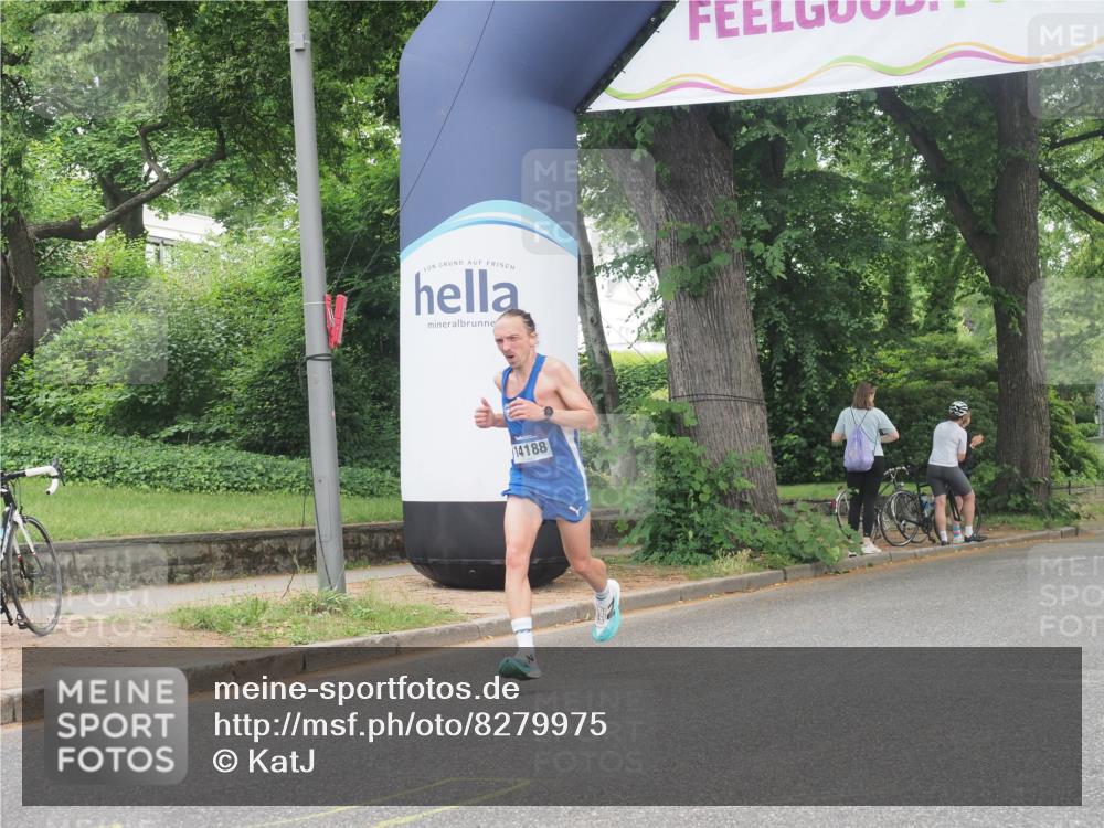 29.06.2025 - hella hamburg halbmarathon KatJ http://msf.ph/oto/8279975 29.06.2025 10:10:23 Zwischen KM18-KM19  meine-sportfotos.de