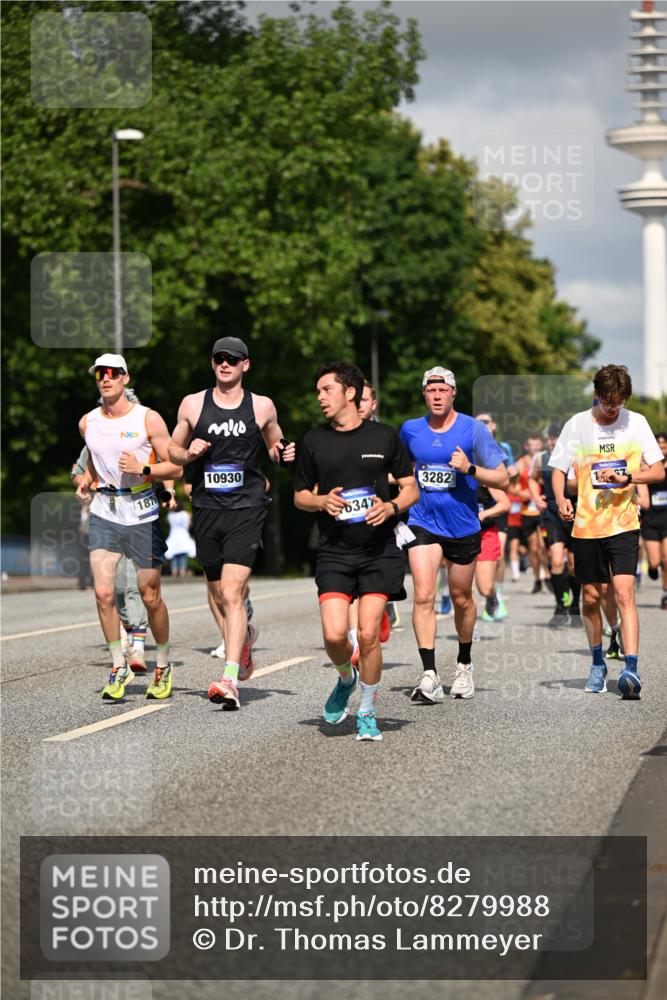 29.06.2025 - hella hamburg halbmarathon Dr. Thomas Lammeyer http://msf.ph/oto/8279988 29.06.2025 09:53:14 Kennedybrücke 1343, 1445, 1800, 1975, 2324, 2573, 2750, 2949, 3116, 3136, 3282, 3431, 4148, 4303, 4425, 5248, 5648, 5889, 6123, 6149, 7229, 7796, 8370, 8465, 9264, 9265, 9296, 9914, 10930 meine-sportfotos.de