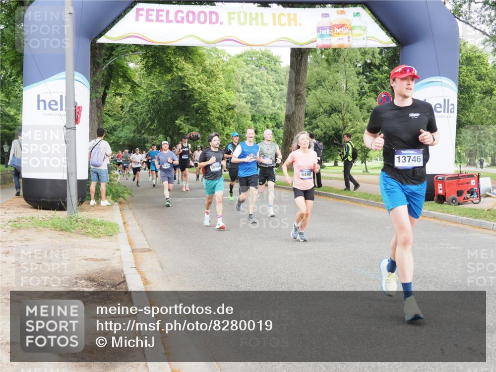 29.06.2025 - hella hamburg halbmarathon MichiJ http://msf.ph/oto/8280019 29.06.2025 10:32:04 Zwischen KM18-KM19 3124, 6490, 6705, 7451, 9043, 13746, 14385, 14861, 18775 meine-sportfotos.de