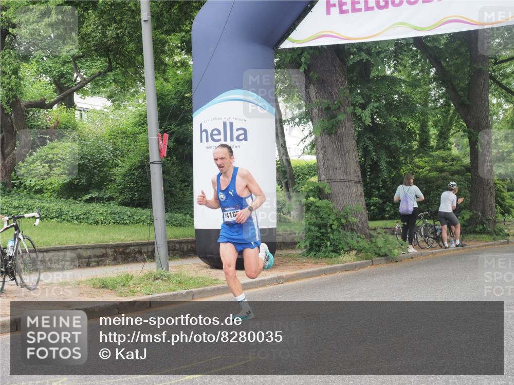 29.06.2025 - hella hamburg halbmarathon KatJ http://msf.ph/oto/8280035 29.06.2025 10:10:23 Zwischen KM18-KM19  meine-sportfotos.de